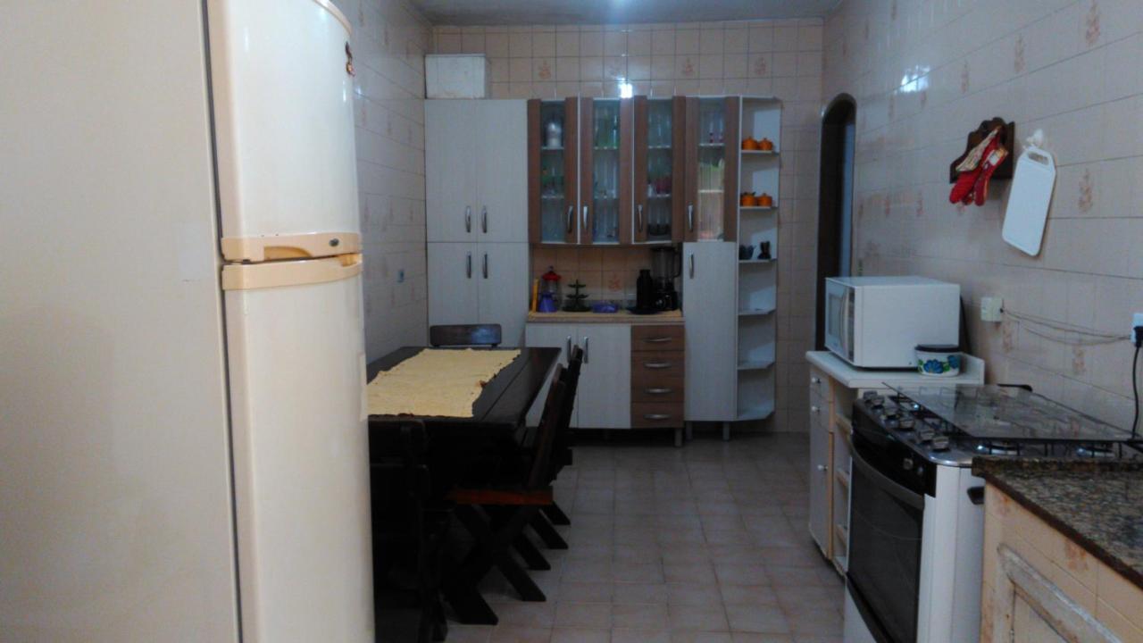 Hostel Tia Rita Itanhaem Итаньяэн Экстерьер фото