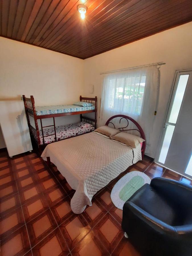 Hostel Tia Rita Itanhaem Итаньяэн Экстерьер фото